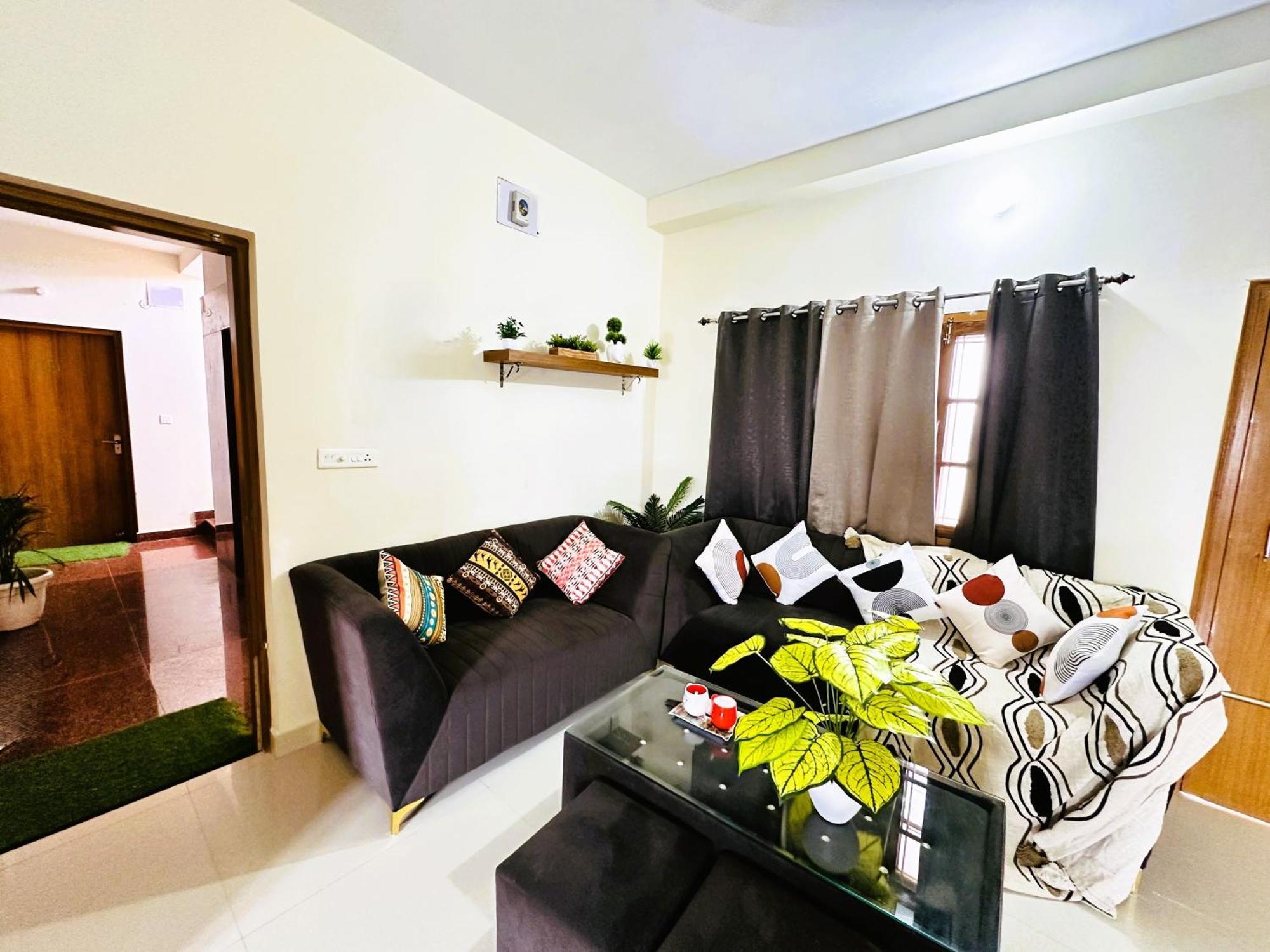 Zoomstay - 3Bhk Apartments バラナシ エクステリア 写真