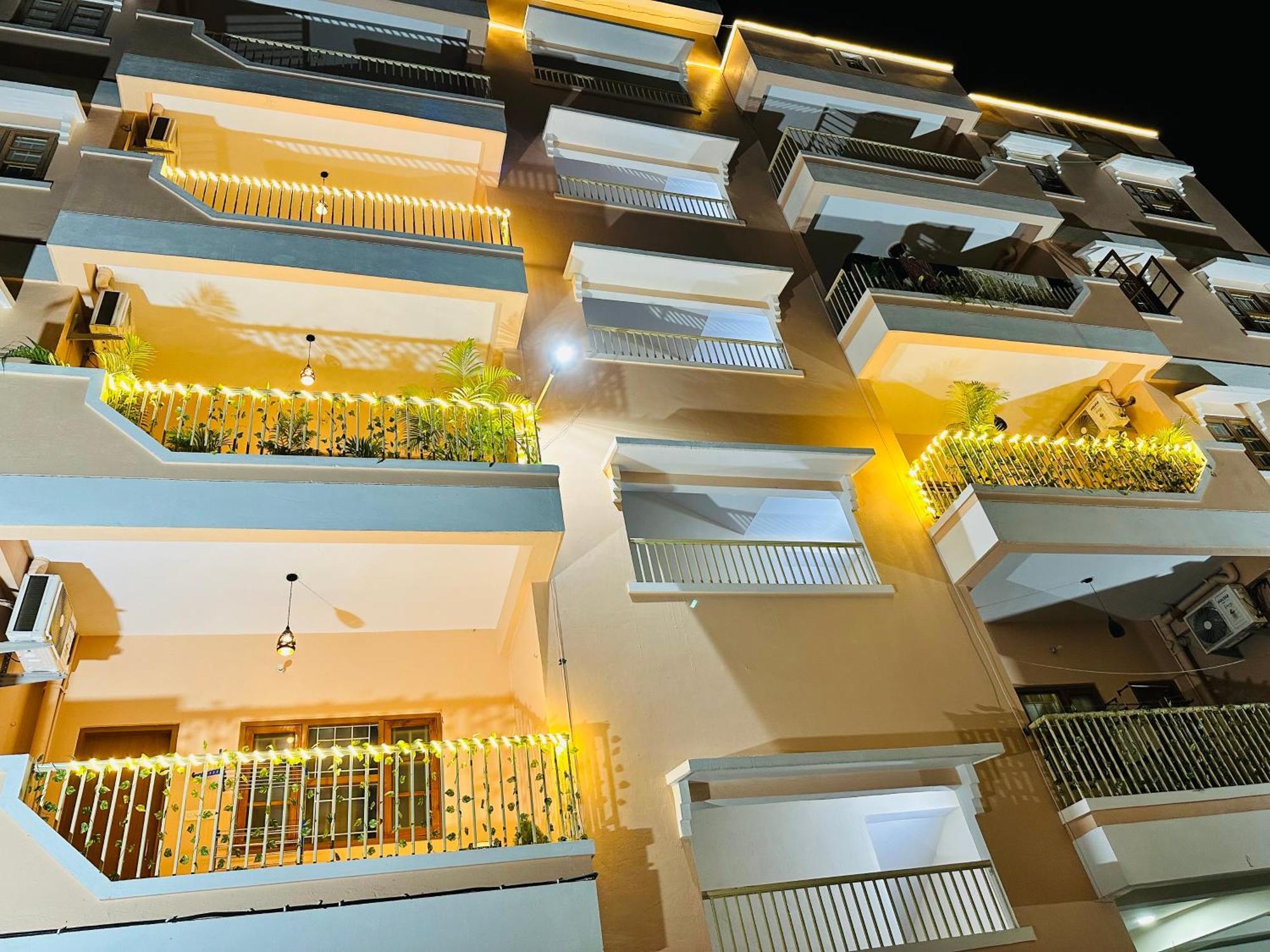 Zoomstay - 3Bhk Apartments バラナシ エクステリア 写真