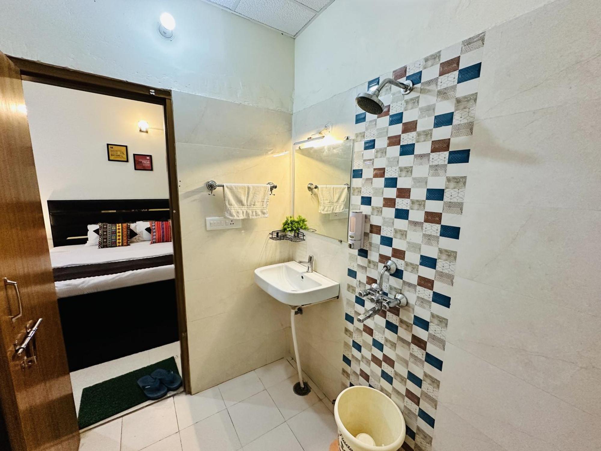 Zoomstay - 3Bhk Apartments バラナシ エクステリア 写真