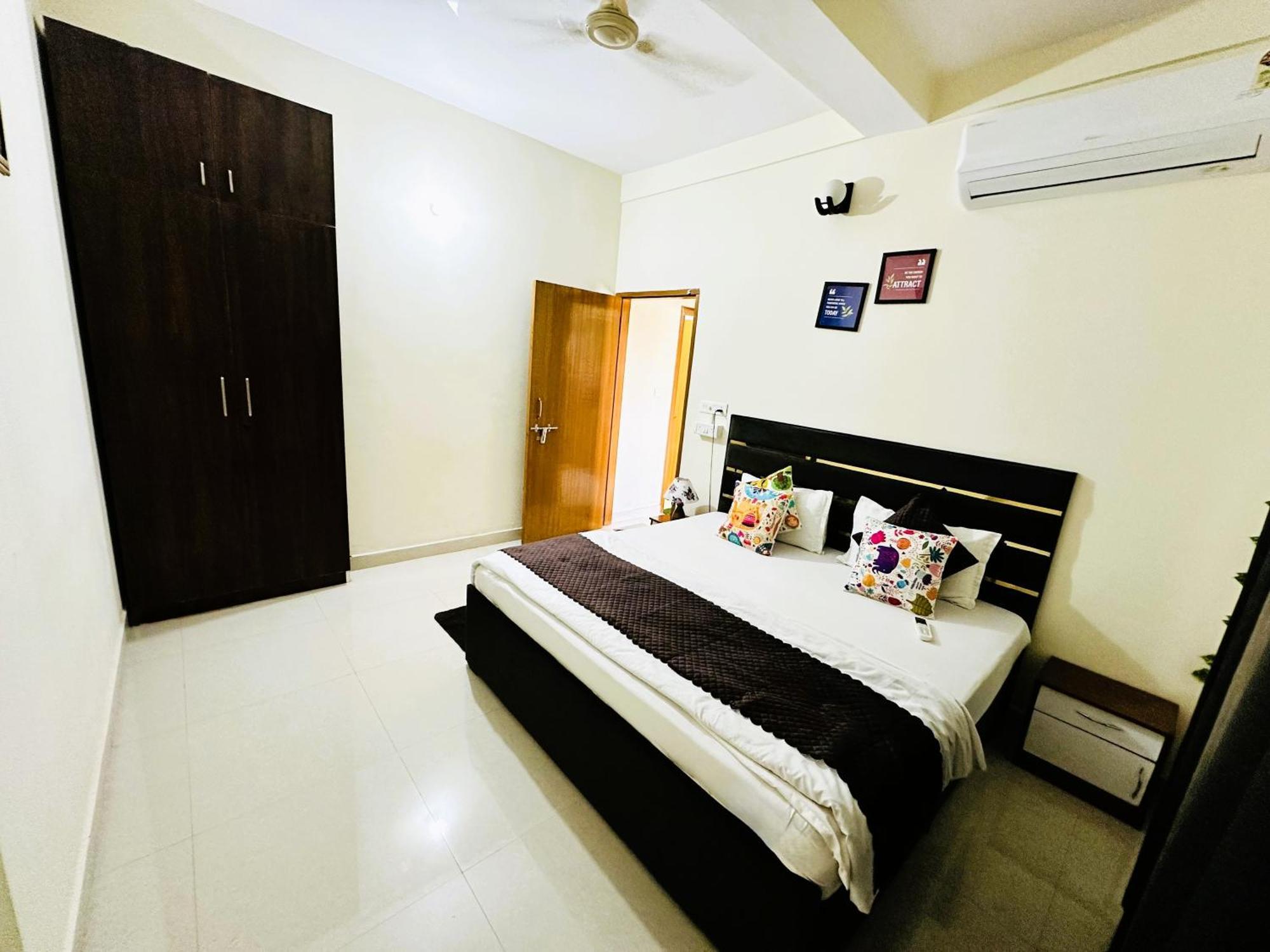 Zoomstay - 3Bhk Apartments バラナシ エクステリア 写真