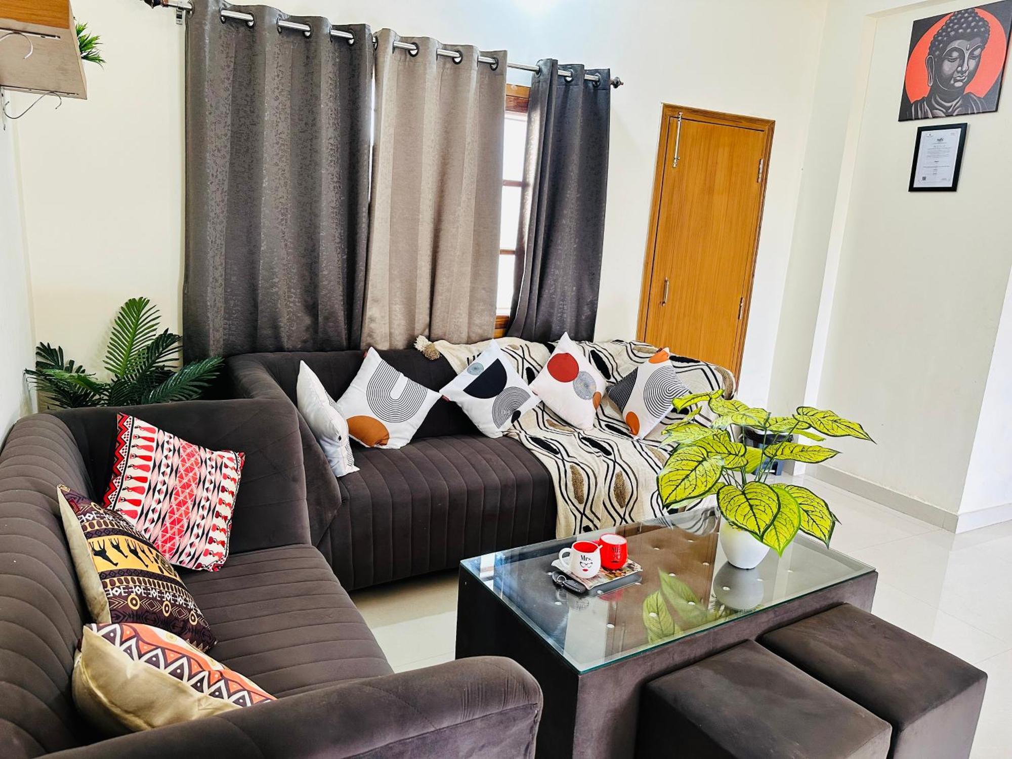 Zoomstay - 3Bhk Apartments バラナシ エクステリア 写真